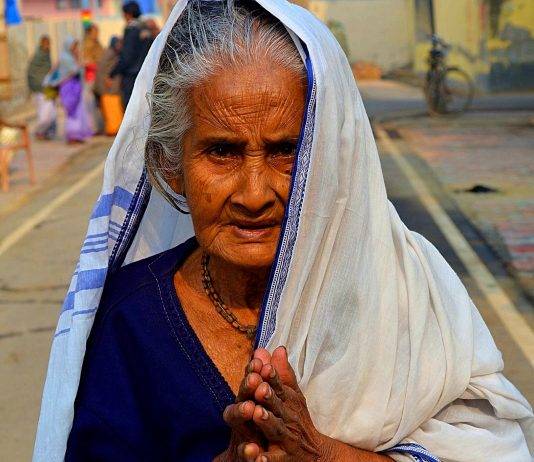 ​वृन्दावन की एक विधवा - ईश्वर पर्रिकर की आत्मा को ​शांति दे