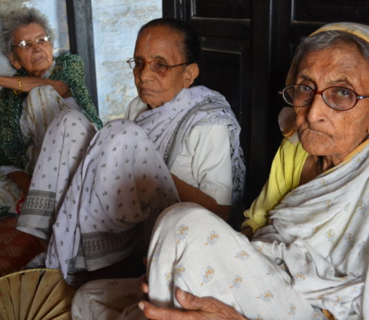 गर्भपात एक अपराध है। लेकिन भारत में छः करोड़ विधवाओं के रक्षार्थ कोई कानून नहीं है। इस दिशा में सुलभ इंटरनेशनल सोसल सर्विस ऑर्गेनाइजेशन के संस्थापक डॉ बिन्देश्वर पाठक ने अनेकानेक प्रयास किये, प्रधान मन्त्री श्री नरेंद्र मोदी से भी प्रार्थना किये - लेकिन अब तक कुछ नहीं हुआ। 